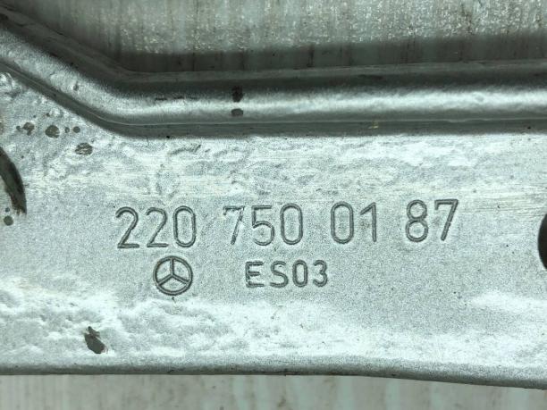 Петли крышки багажника Mercedes W220 A2207500187