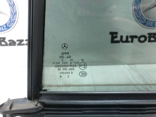 Форточка двери задняя правая Mercedes W251 A2517300255