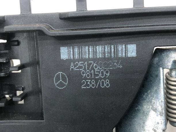 Замок двери передний правый Mercedes W251 А2517200435 А2517200435