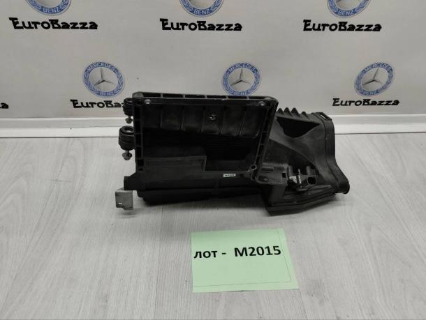 Корпус воздушного фильтра Mercedes М271 A2710900901