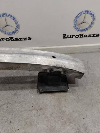 Усилитель бампера задний Mercedes W251 А2516190022 А2516190022