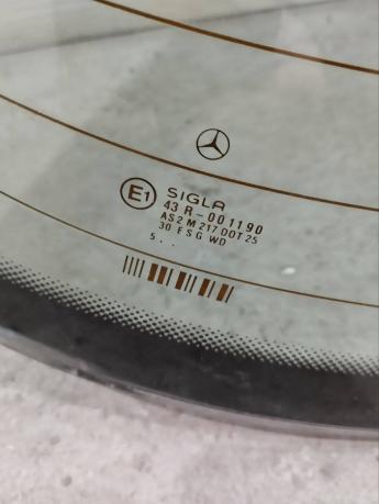 Стекло заднее Mercedes W202 A2026700180