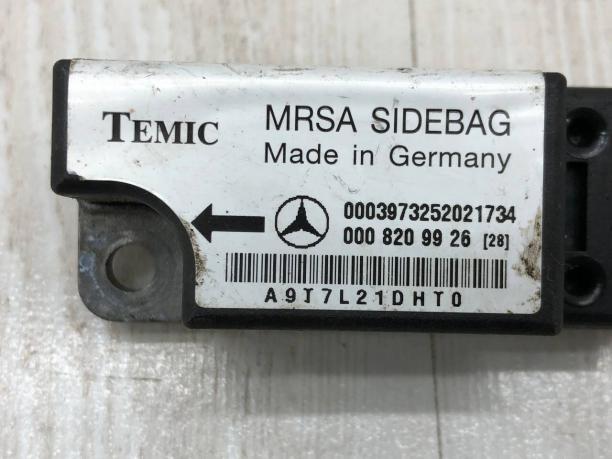 Датчик системы безопасности Mercedes W202 A0008209926