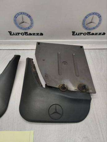 Брызговик Mercedes W202 Q340202270