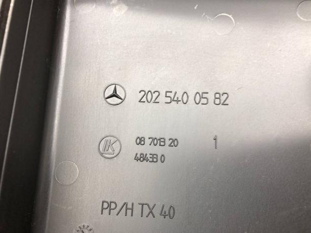 Крышка блока предохранителей Mercedes W202 A2025400582