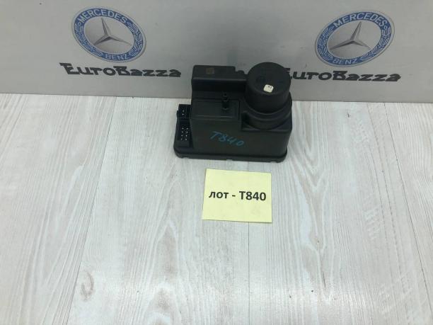 Компрессор центрального замка Mercedes W202 A2108001148