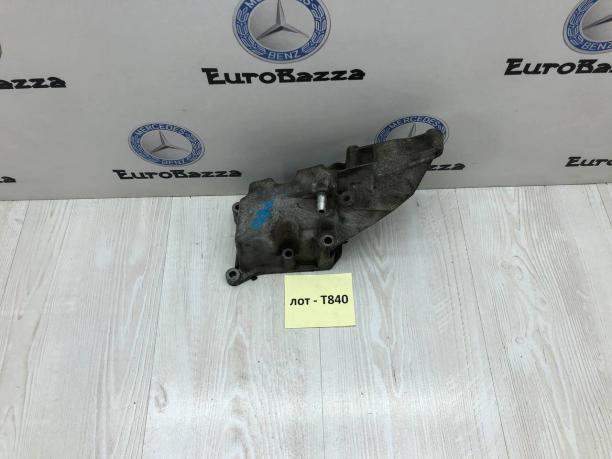 Кронштейн крепления ГУРа Mercedes М111 A1112300042