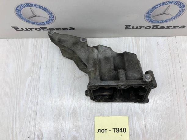 Кронштейн крепления ГУРа Mercedes М111 A1112300042