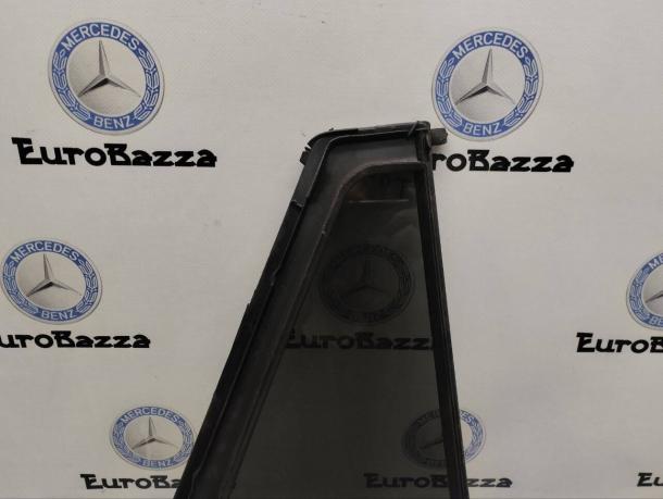 Форточка задней левой двери Mercedes W251 А2517301755 А2517301755