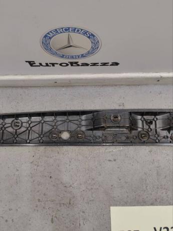 Накладка задней подножки Mercedes Sprinter W906 A9066860074