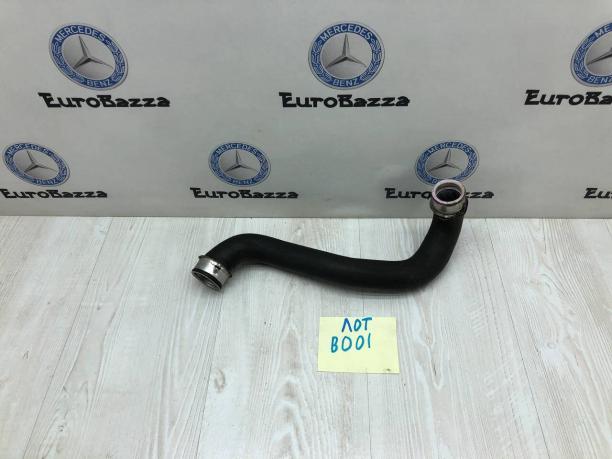 Патрубок радиатора нижний Mercedes W219 A2115015482