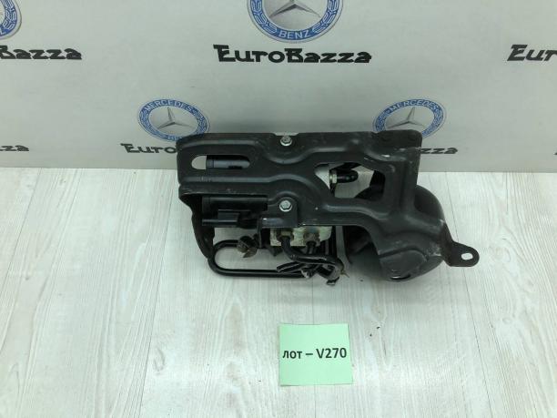 Блок клапанов гидроподвески Mercedes R230 A2203200358