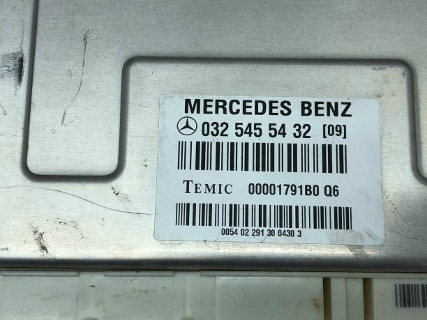 Блок управления подвеской Mercedes R230 A0325455432