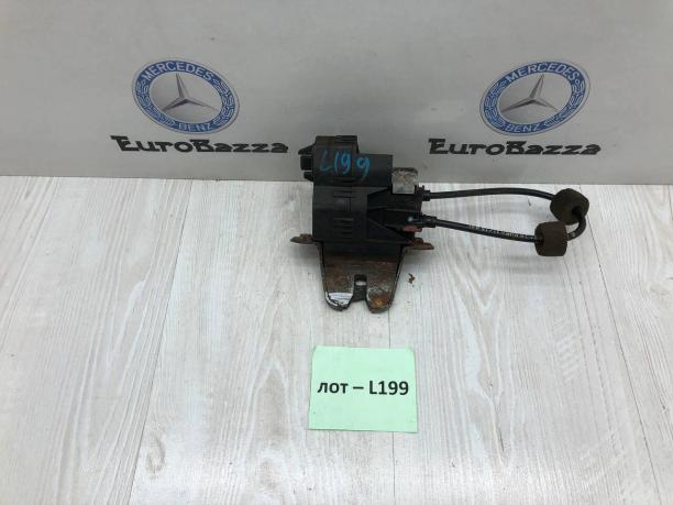 Замок крышки багажника Mercedes W203 C А2037400235 А2037400235