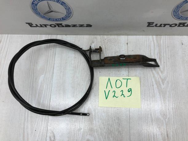 Замок капота Mercedes W906 Sprinter A9067500450