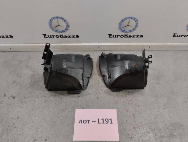 Подкрылок передний Mercedes R170 A1708800124