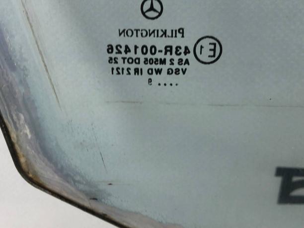 Стекло двери переднее левое Mercedes W220 A2207200118