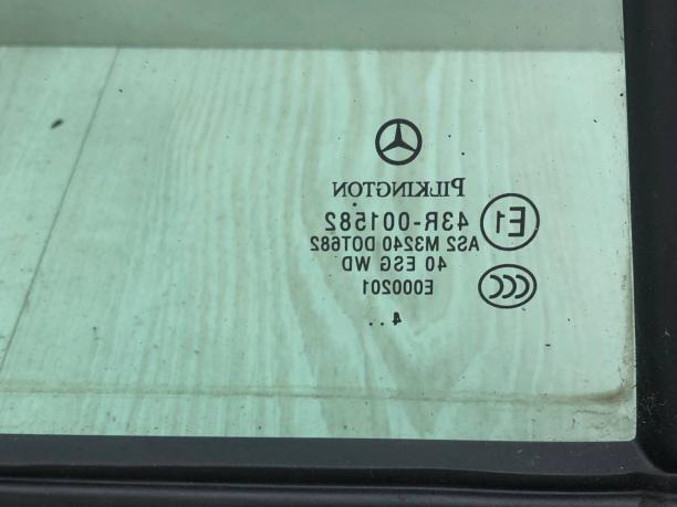 Форточка задней левой двери Mercedes W203 Wagon A2037300355