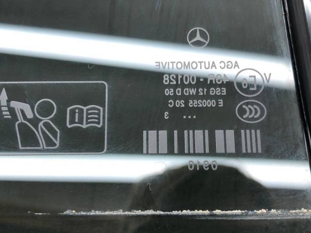 Форточка задней левой двери Mercedes W218 Wagon A2187300300