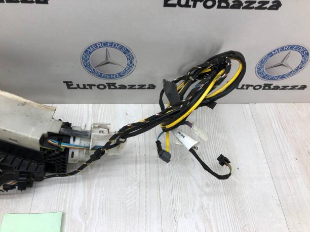 Замок правой двери KeyLess Go Mercedes R230 А2307200635 А2307200635