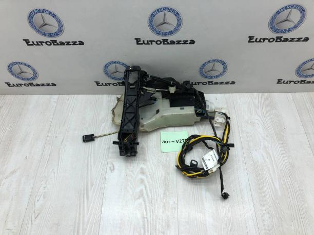 Замок левой двери KeyLess Go Mercedes R230 А2307200735 А2307200735