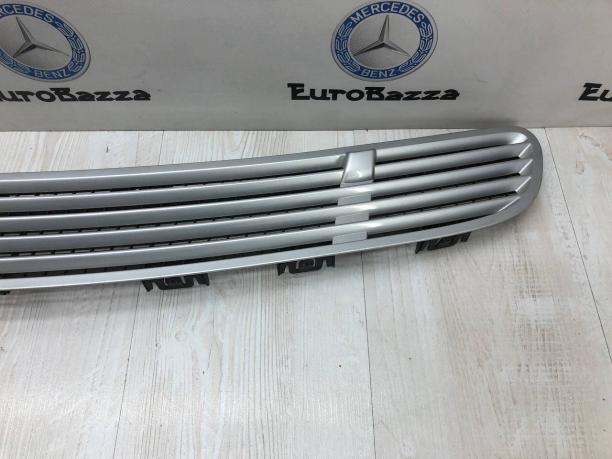 Решетка капота Mercedes W220 A2208800205