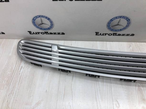 Решетка капота Mercedes W220 A2208800205