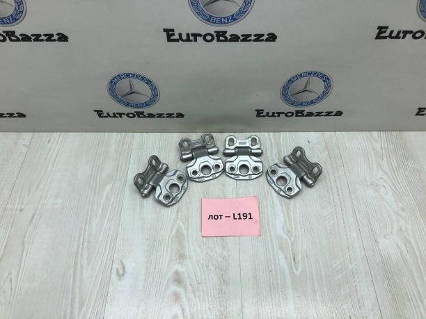 Петля двери Mercedes R170 A1707200037