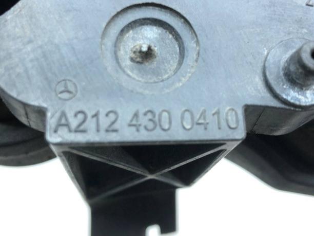 Кронштейн Блока ABS Mercedes W218 A2184313112