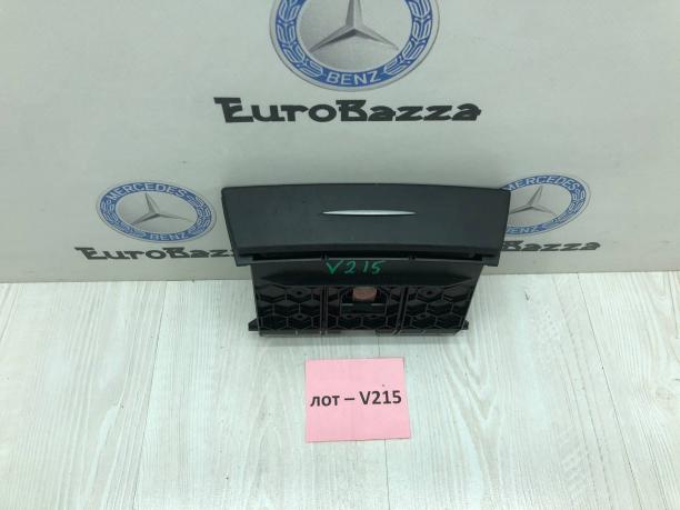 Вещевой отсек консоли Mercedes R171 A1716800552