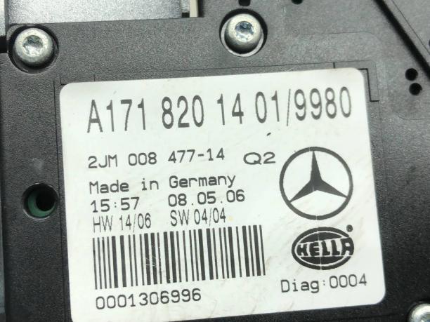 Плафон Mercedes R171 A1718201910