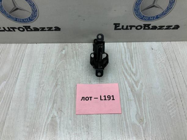 Замок капота Mercedes R170 A1708800160