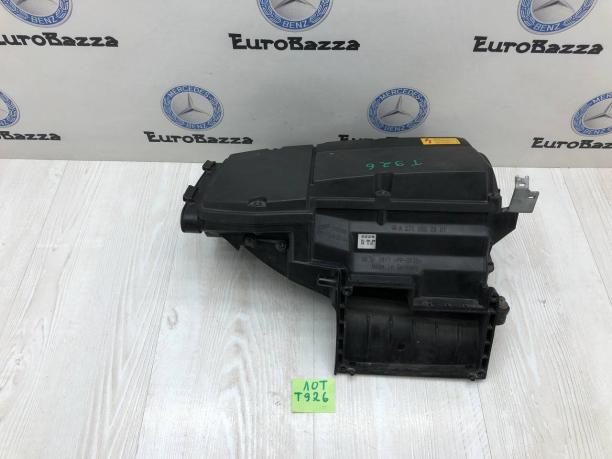 Корпус воздушного фильтра Mercedes W203 A2710900629