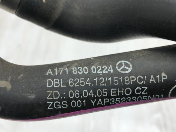 Патрубок отопительного контура Mercedes R171 А1718300224 А1718300224