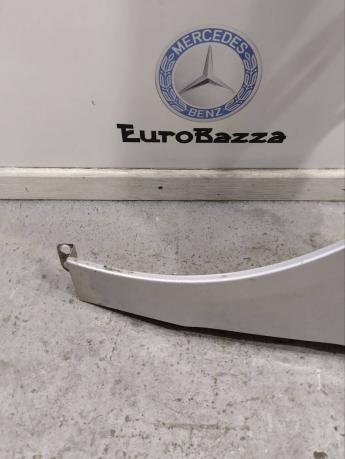 Крыло переднее левое Mercedes W251 A2518800106