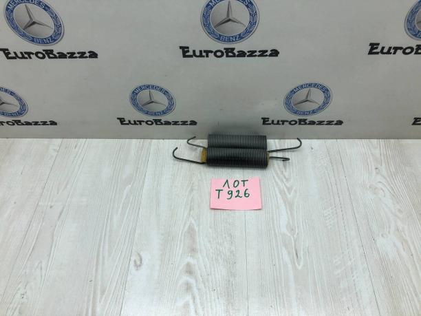 Пружина петли крышки багажника Mercedes W203 A2037570229