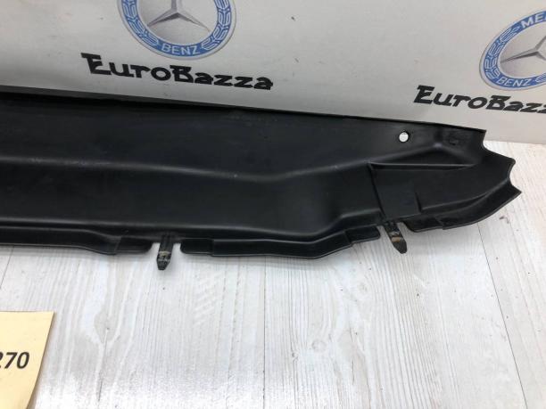 Накладка кассеты радиаторов Mercedes R230 A2305050288