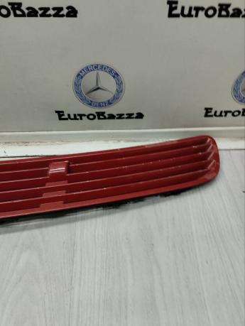 Решетка капота Mercedes W203 А2038800205 А2038800205