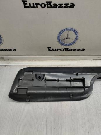 Накладка погрузочного контура Mercedes R230 A2306930020