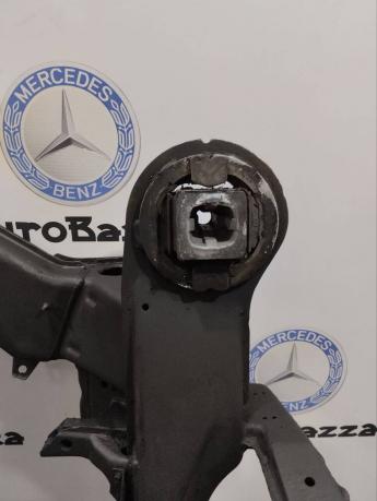 Передний подрамник Mercedes C140 A1403301342