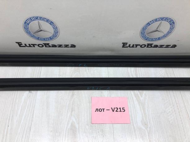 Бархотка стекла двери Mercedes R171 А1717250165 А1717250165