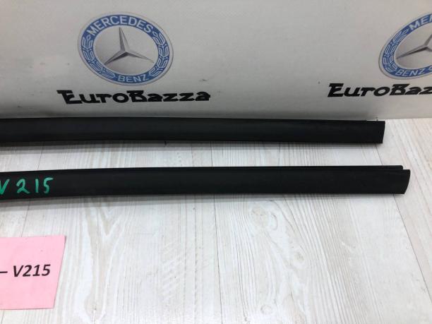 Бархотка стекла двери Mercedes R171 А1717250165 А1717250165