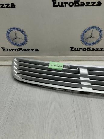 Решетка капота Mercedes W203 A2038801905