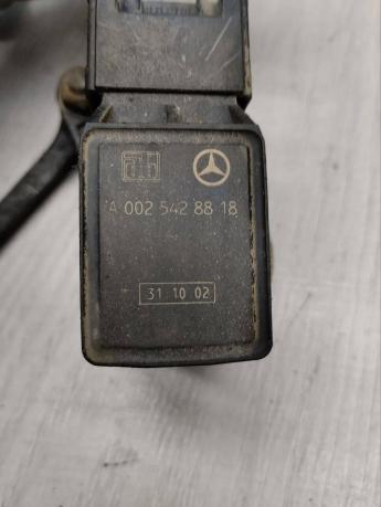 Датчик уровня подвески передний Mercedes R230 A0025428818