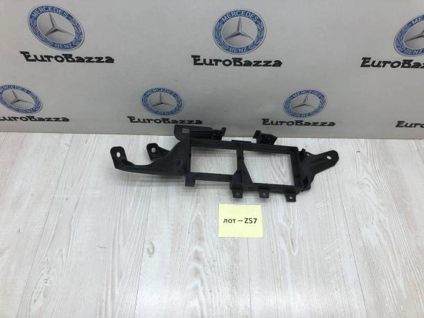 Кронштейн блока предохранителей Mercedes X164 A1645451940