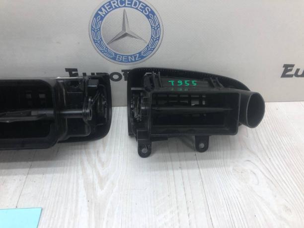 Дефлектор торпеды Mercedes W203 A2038300654