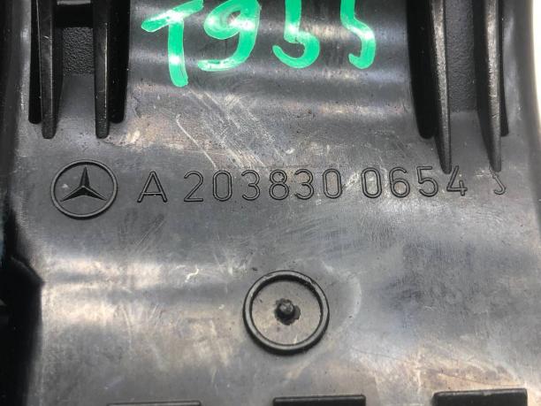 Дефлектор торпеды Mercedes W203 A2038300654