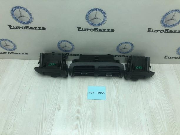 Дефлектор торпеды Mercedes W203 A2038300654