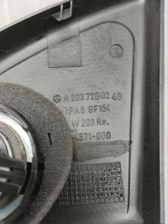 Крышка зеркала внутренняя Mercedes W203 A2037200148