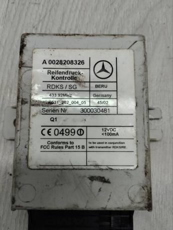 Блок индикации давления в шинах Mercedes R230 A0028208326